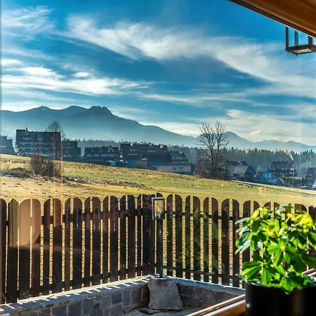 W Ubocy Z Widokiem Na Giewont 