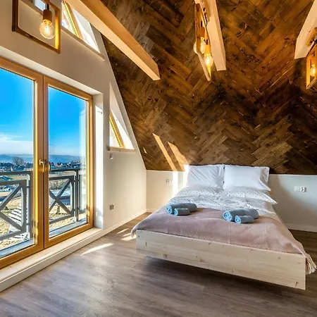 W Ubocy Z Widokiem Na Giewont 