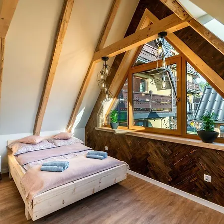 W Ubocy Z Widokiem Na Giewont 