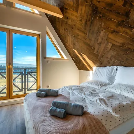 W Ubocy Z Widokiem Na Giewont 