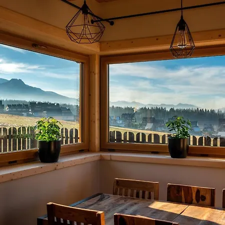 W Ubocy Z Widokiem Na Giewont 