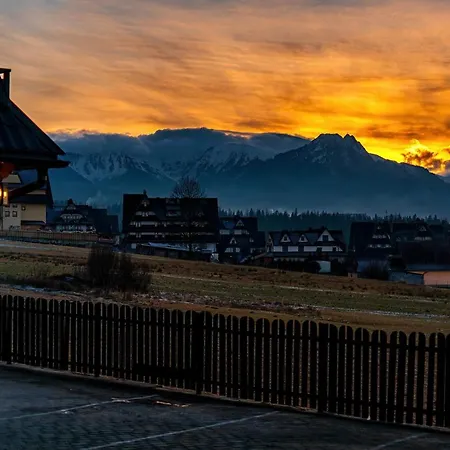 W Ubocy Z Widokiem Na Giewont 