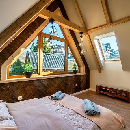 W Ubocy Z Widokiem Na Giewont 