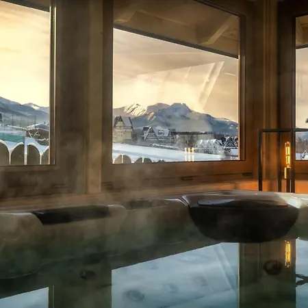 W Ubocy Z Widokiem Na Giewont 