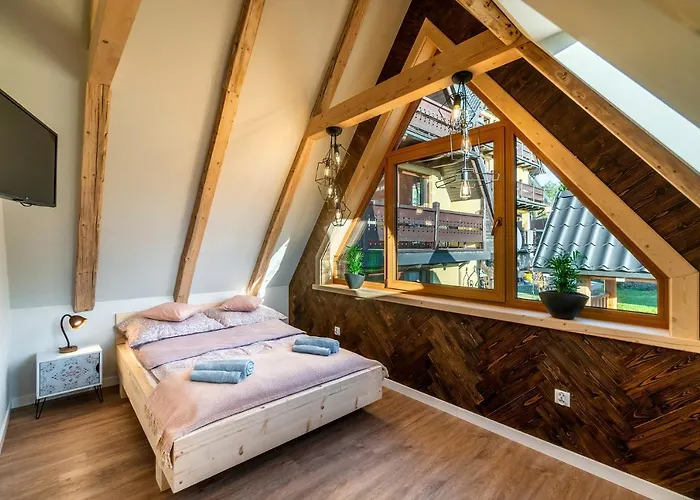 W Ubocy Z Widokiem Na Giewont 